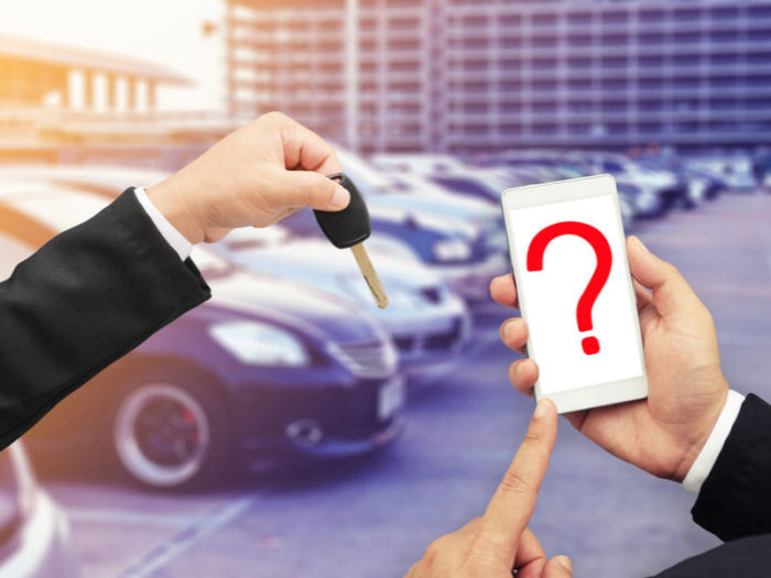 key-questions-when-buying-a-car-700x525